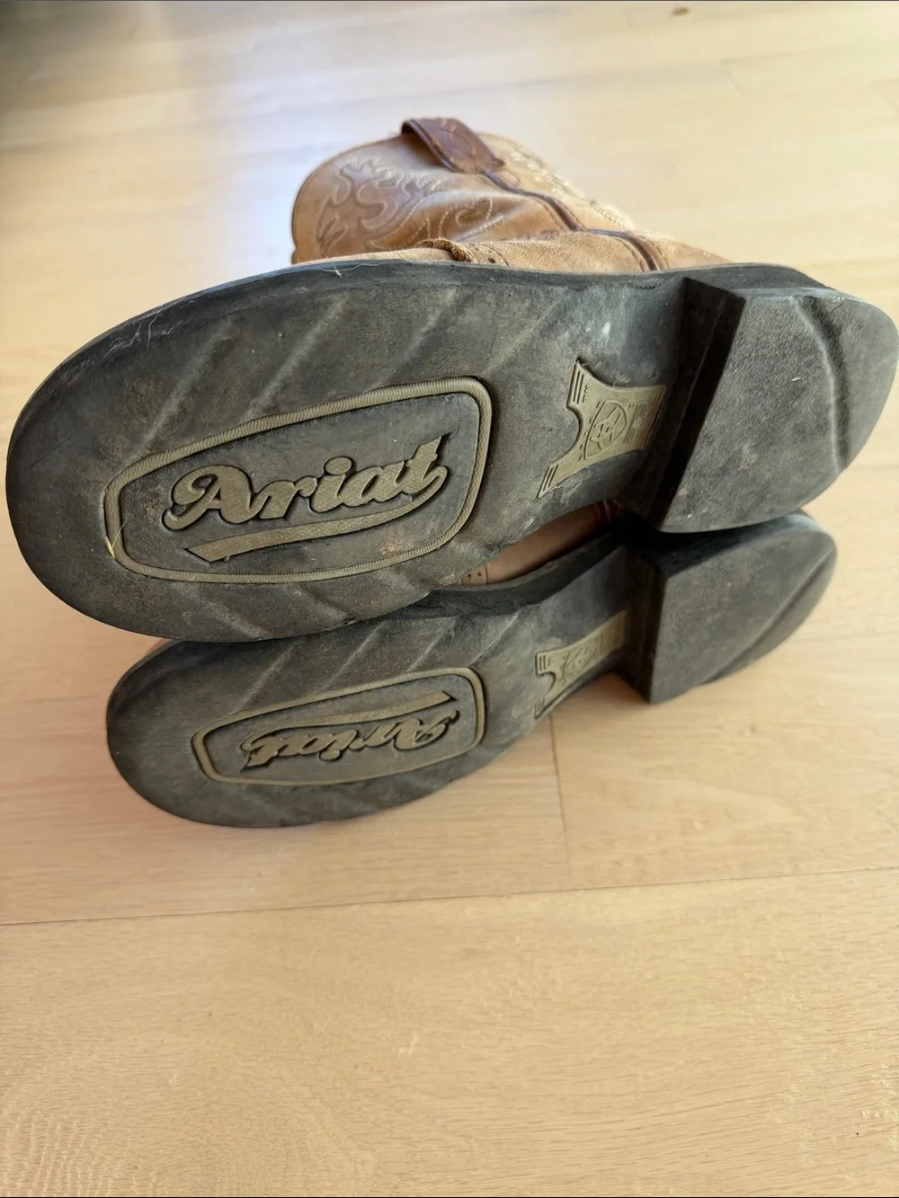 Ariat 🤎 - Picture 9 of 9